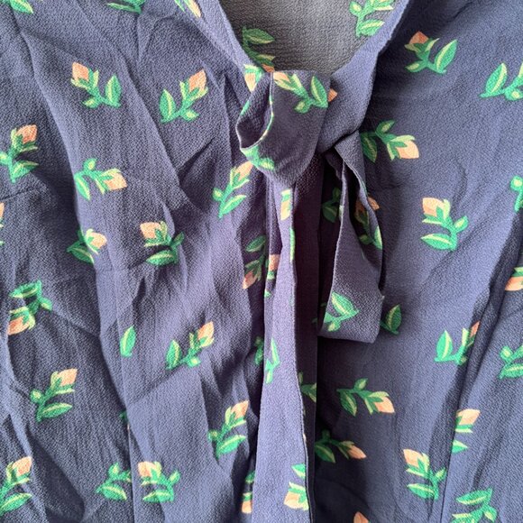 Collectif Vintage UK 14/US 10 Blue Floral Long Sleeve Button Front Bow Blouse - Picture 4 of 8